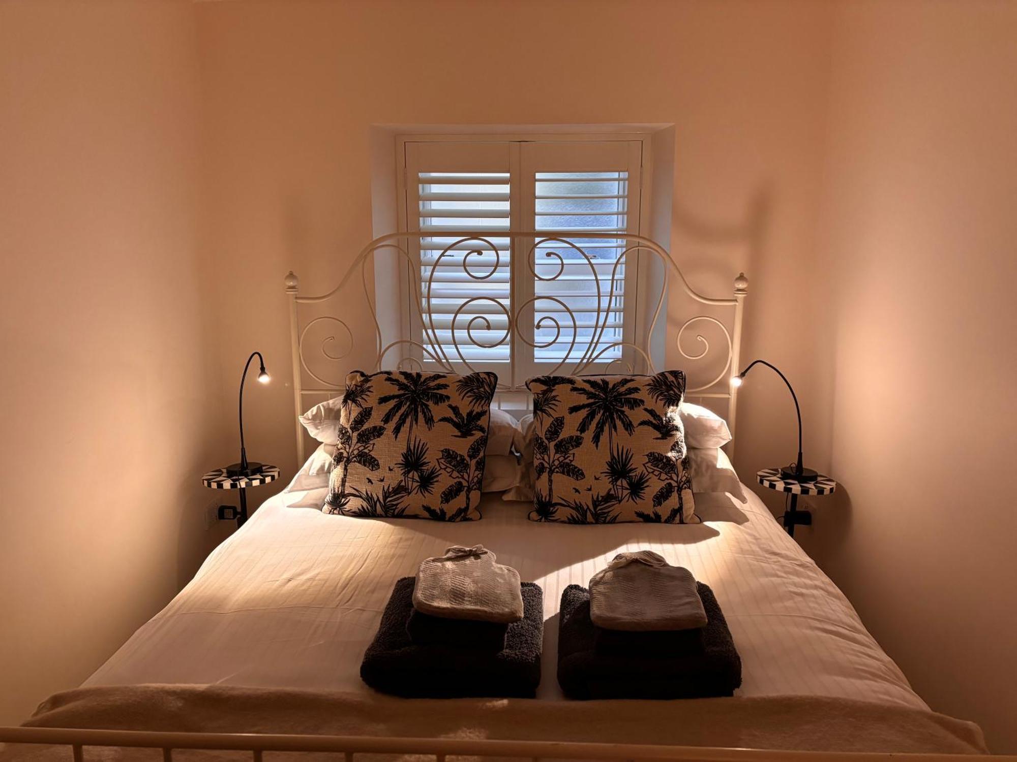 Luxurious 2 Bedroom Apartment With Sea View In Monkstown Blackrock  Luaran gambar